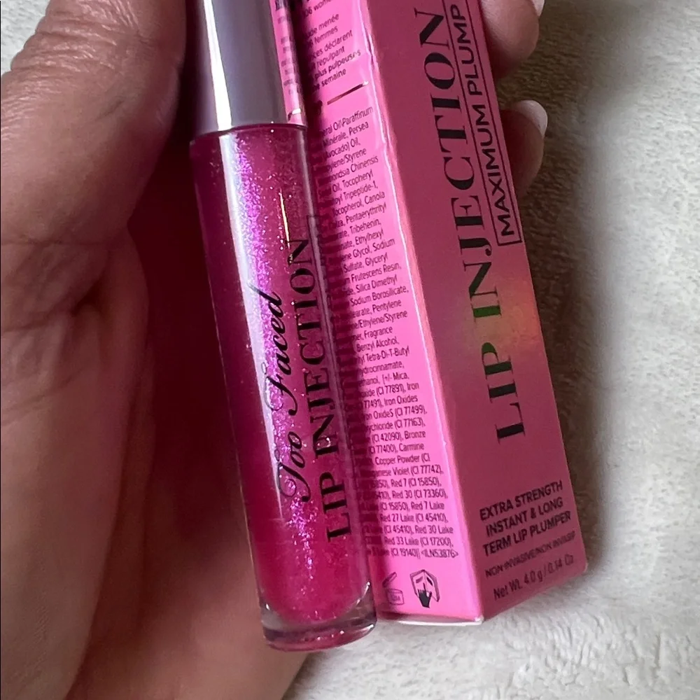 TOO FACED Injection Maximum Plump Extra-Strength Lip Plumping Gloss